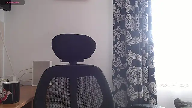 RosieHayes online show from November 17, 2025, 10:19 am