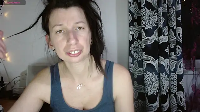 RosieHayes online show from December 13, 2025, 8:26 pm