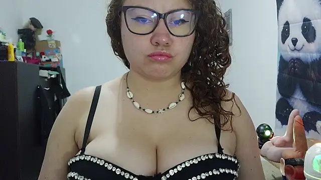 Snapshot of greeneyes_nurse chatting on June 26, 2026, 1:22 am greeneyes nurse online show from June 26, 2026, 1:22 am