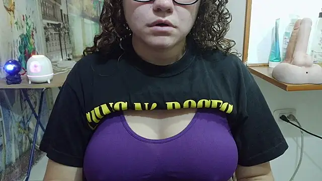 Snapshot of greeneyes_nurse chatting on May 15, 2026, 3:48 am greeneyes nurse online show from May 15, 2026, 3:48 am