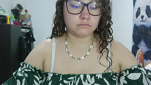 Snapshot of greeneyes_nurse chatting on June 24, 2026, 12:20 am greeneyes nurse online show from June 24, 2026, 12:20 am