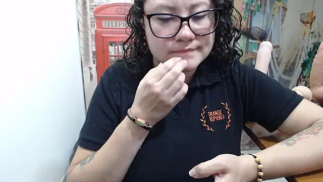 Snapshot of greeneyes_nurse chatting on October 15, 2025, 9:01 pm greeneyes nurse online show from October 15, 2025, 9:01 pm