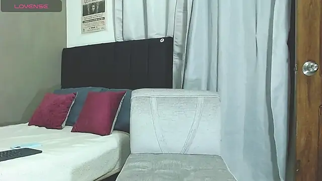 Snapshot of Matteo12_ chatting on November 9, 2025, 4:05 am Matteo12 online show from November 9, 2025, 4:05 am