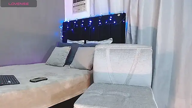 Snapshot of Matteo12_ chatting on November 19, 2025, 3:39 am Matteo12 online show from November 19, 2025, 3:39 am