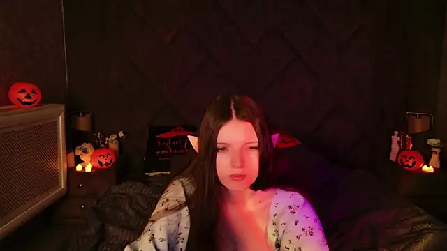 Snapshot of Gaby_Essen chatting on October 31, 2025, 8:27 pm Gaby Essen online show from October 31, 2025, 8:27 pm