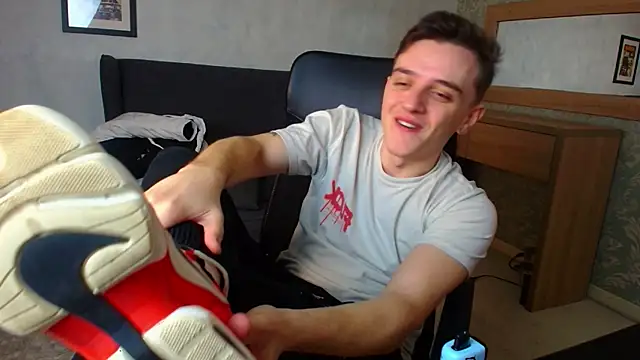 FelixStarkk online show from November 30, 2025, 5:19 am