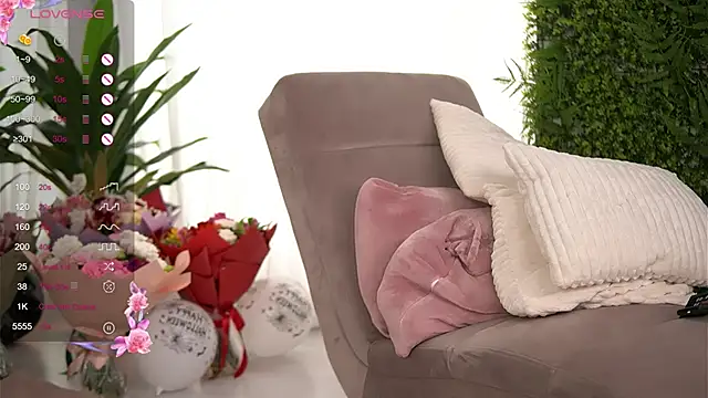 Snapshot of FreyaHeart chatting on November 3, 2025, 7:13 am FreyaHeart online show from November 3, 2025, 7:13 am