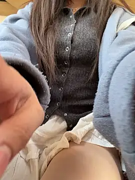 Linh 2004 online show from February 7, 2026, 4:42 am