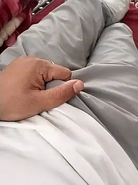 Snapshot of zorhotty chatting on February 15, 2026, 10:03 am zorhotty online show from February 15, 2026, 10:03 am