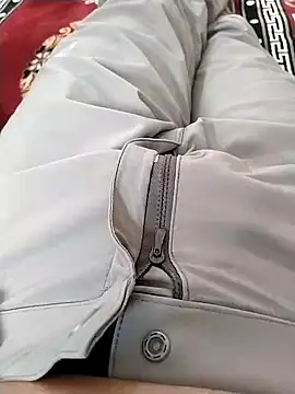 Snapshot of zorhotty chatting on February 25, 2026, 10:15 am zorhotty online show from February 25, 2026, 10:15 am