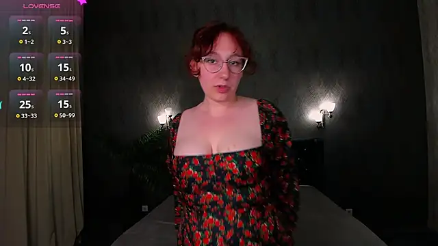 Snapshot of ellie_coy_ chatting on June 19, 2026, 7:41 pm ellie coy online show from June 19, 2026, 7:41 pm