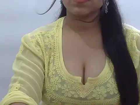 LIYO  online show from June 26, 2026, 7:47 am