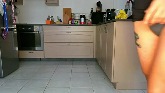 BRIANSILK77 online show from October 21, 2025, 8:03 am