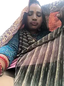 Hot raaani online show from January 19, 2026, 7:34 am