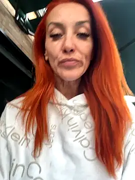 Snapshot of MikaelaBloom chatting on October 11, 2025, 4:30 pm MikaelaBloom online show from October 11, 2025, 4:30 pm