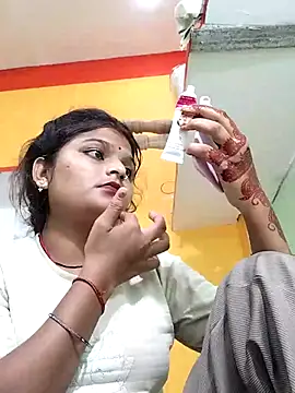 Snapshot of Hot_mirchjii chatting on October 31, 2025, 2:57 pm Hot mirchjii online show from October 31, 2025, 2:57 pm