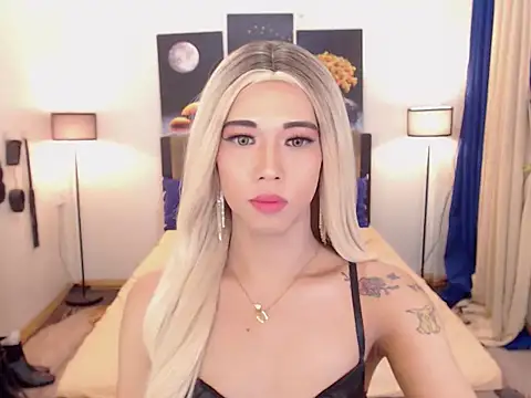 Snapshot of PreciousAmore chatting on November 10, 2025, 9:25 am PreciousAmore online show from November 10, 2025, 9:25 am