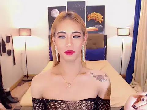 Snapshot of PreciousAmore chatting on November 7, 2025, 8:19 am PreciousAmore online show from November 7, 2025, 8:19 am