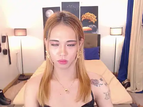 Snapshot of PreciousAmore chatting on November 20, 2025, 10:49 am PreciousAmore online show from November 20, 2025, 10:49 am