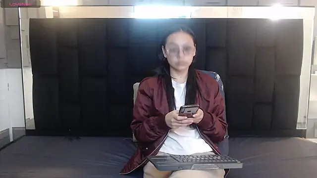 katalina07 1 online show from February 10, 2026, 1:32 pm