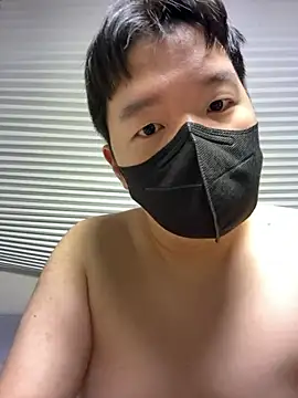 Snapshot of wolfdogwip chatting on October 31, 2025, 1:19 pm wolfdogwip online show from October 31, 2025, 1:19 pm