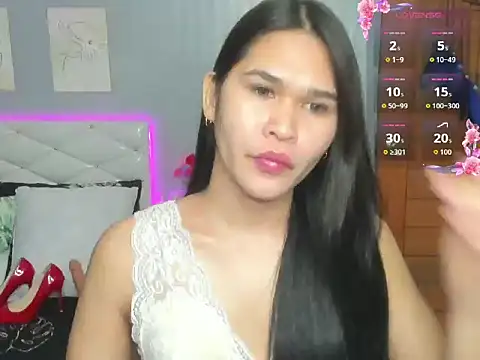 Snapshot of AlianaBlair chatting on October 13, 2025, 2:29 pm AlianaBlair online show from October 13, 2025, 2:29 pm