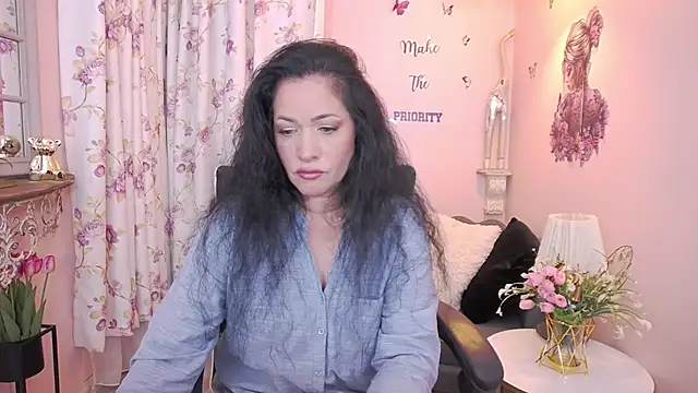 Snapshot of MyLovOne chatting on July 15, 2026, 8:54 am MyLovOne online show from July 15, 2026, 8:54 am
