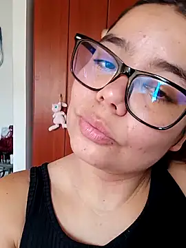 saenz eymi online show from December 16, 2025, 2:21 pm