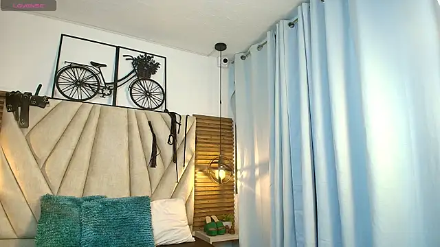 Cinthiabaker online show from May 8, 2026, 7:28 pm