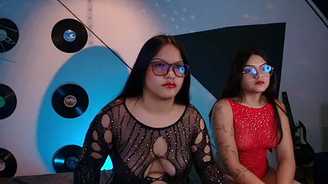 Snapshot of Lilith_and_Khloe chatting on September 26, 2025, 11:28 am Lilith and Khloe online show from September 26, 2025, 11:28 am