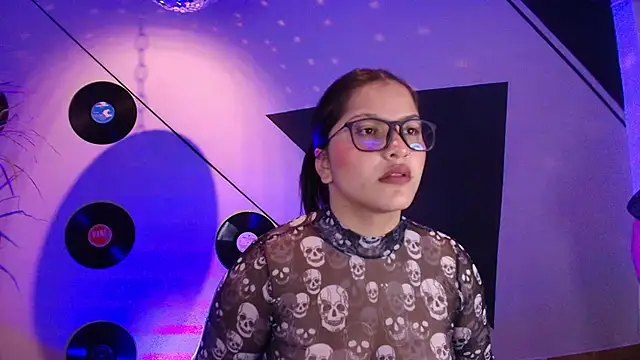 Snapshot of Lilith_and_Khloe chatting on November 15, 2025, 11:25 am Lilith and Khloe online show from November 15, 2025, 11:25 am