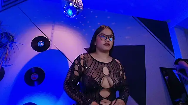 Snapshot of Lilith_and_Khloe chatting on October 8, 2025, 11:34 am Lilith and Khloe online show from October 8, 2025, 11:34 am