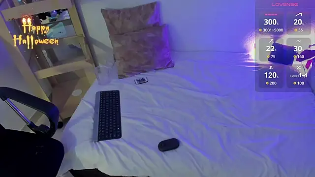 MafeStar777 online show from October 18, 2025, 1:51 am