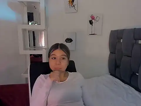 MafeStar777 online show from March 12, 2026, 3:27 pm