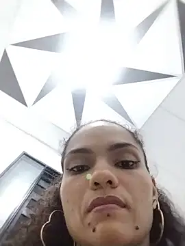 Snapshot of Karen_Ariass chatting on June 1, 2026, 2:12 am Karen Ariass online show from June 1, 2026, 2:12 am