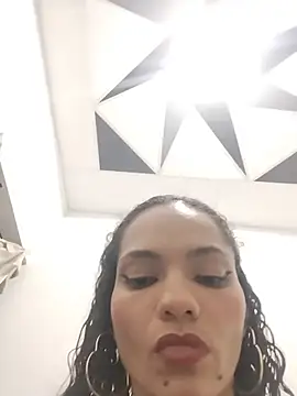 Snapshot of Karen_Ariass chatting on June 12, 2026, 1:36 am Karen Ariass online show from June 12, 2026, 1:36 am