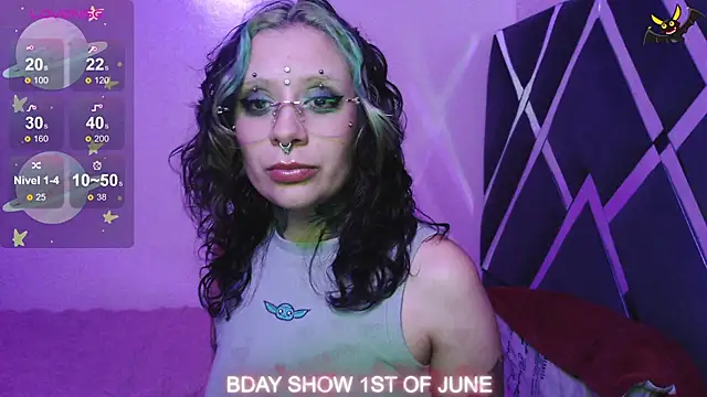 Snapshot of vainilla_doll chatting on May 20, 2026, 12:29 am vainilla doll online show from May 20, 2026, 12:29 am
