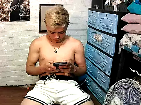 Snapshot of Pinoy_slutcummer69 chatting on November 12, 2025, 11:25 am Pinoy slutcummer69 online show from November 12, 2025, 11:25 am