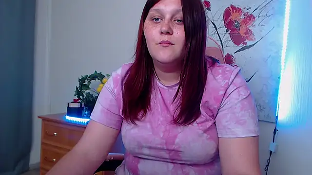 Snapshot of Alisawoods_ chatting on June 7, 2026, 12:43 pm Alisawoods online show from June 7, 2026, 12:43 pm
