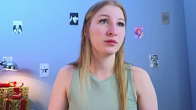 Snapshot of LorettaGladman chatting on December 14, 2025, 4:08 am LorettaGladman online show from December 14, 2025, 4:08 am