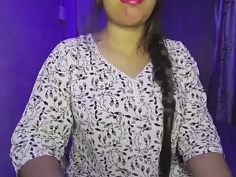 Snapshot of Naina_007 chatting on October 14, 2025, 5:57 pm Naina 007 online show from October 14, 2025, 5:57 pm