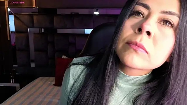 Snapshot of Aniajoness_ chatting on November 20, 2025, 4:02 am Aniajoness online show from November 20, 2025, 4:02 am