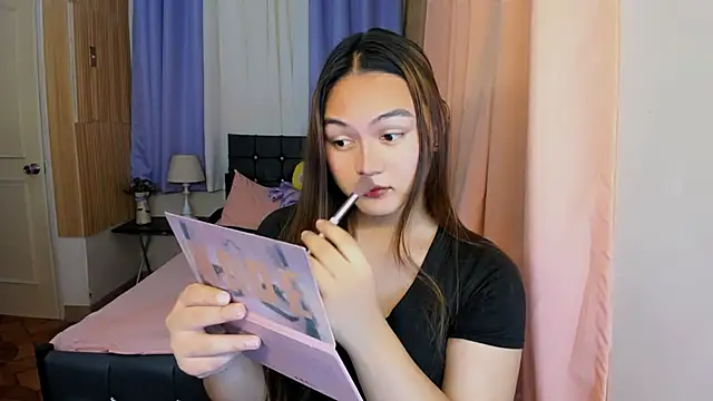 ameliamaureen online show from May 12, 2026, 3:51 pm
