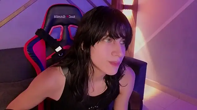 Snapshot of devils_cry chatting on October 7, 2025, 3:51 am devils cry online show from October 7, 2025, 3:51 am