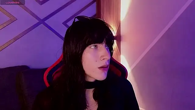 Snapshot of devils_cry chatting on October 24, 2025, 3:49 am devils cry online show from October 24, 2025, 3:49 am