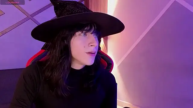 Snapshot of devils_cry chatting on October 22, 2025, 3:50 am devils cry online show from October 22, 2025, 3:50 am