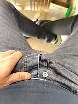 Snapshot of Ersin_meral chatting on December 4, 2025, 10:14 am Ersin meral online show from December 4, 2025, 10:14 am