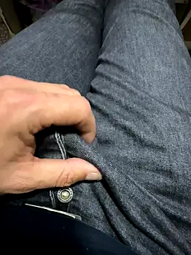 Snapshot of Ersin_meral chatting on October 29, 2025, 3:22 pm Ersin meral online show from October 29, 2025, 3:22 pm