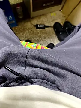 Snapshot of Ersin_meral chatting on February 27, 2026, 6:30 pm Ersin meral online show from February 27, 2026, 6:30 pm