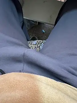 Snapshot of Ersin_meral chatting on November 28, 2025, 11:32 am Ersin meral online show from November 28, 2025, 11:32 am